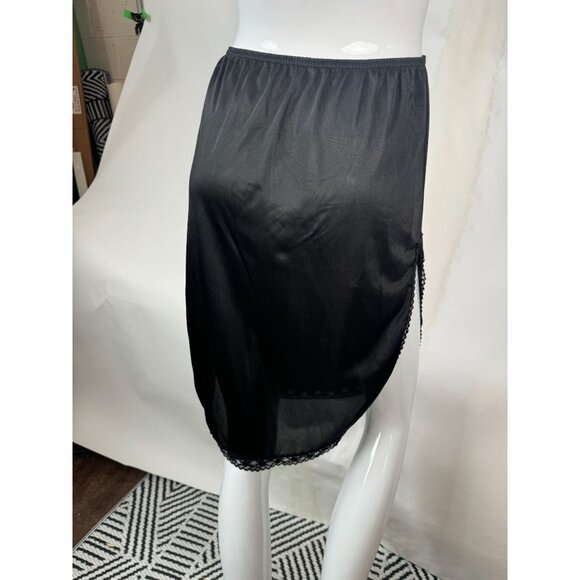 Vintage Vanity Fair Black Half Slip Size Small With Lace Trim & Elastic Waist - Picture 10 of 16